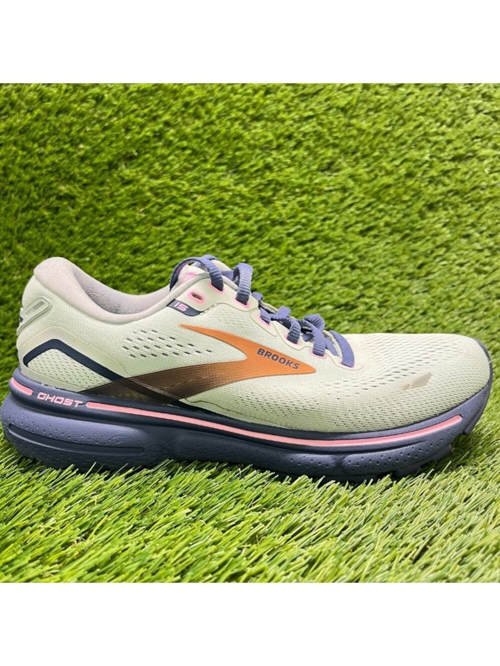 Brooks Ghost 15 Womens Size 6D Gray Blue Pink Athletic Running Shoes Sneakers